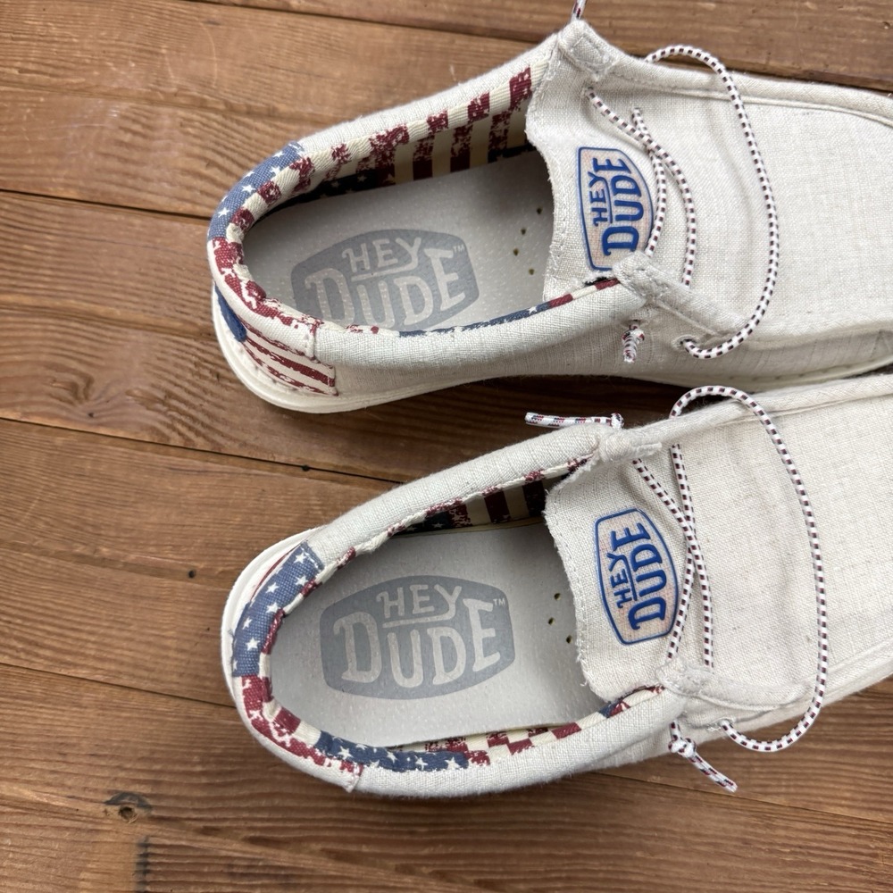 Hey Dude Shoes Youth 4 Off White Patriotic Wally Slip On Loafers American Flag - Picture 10 of 11